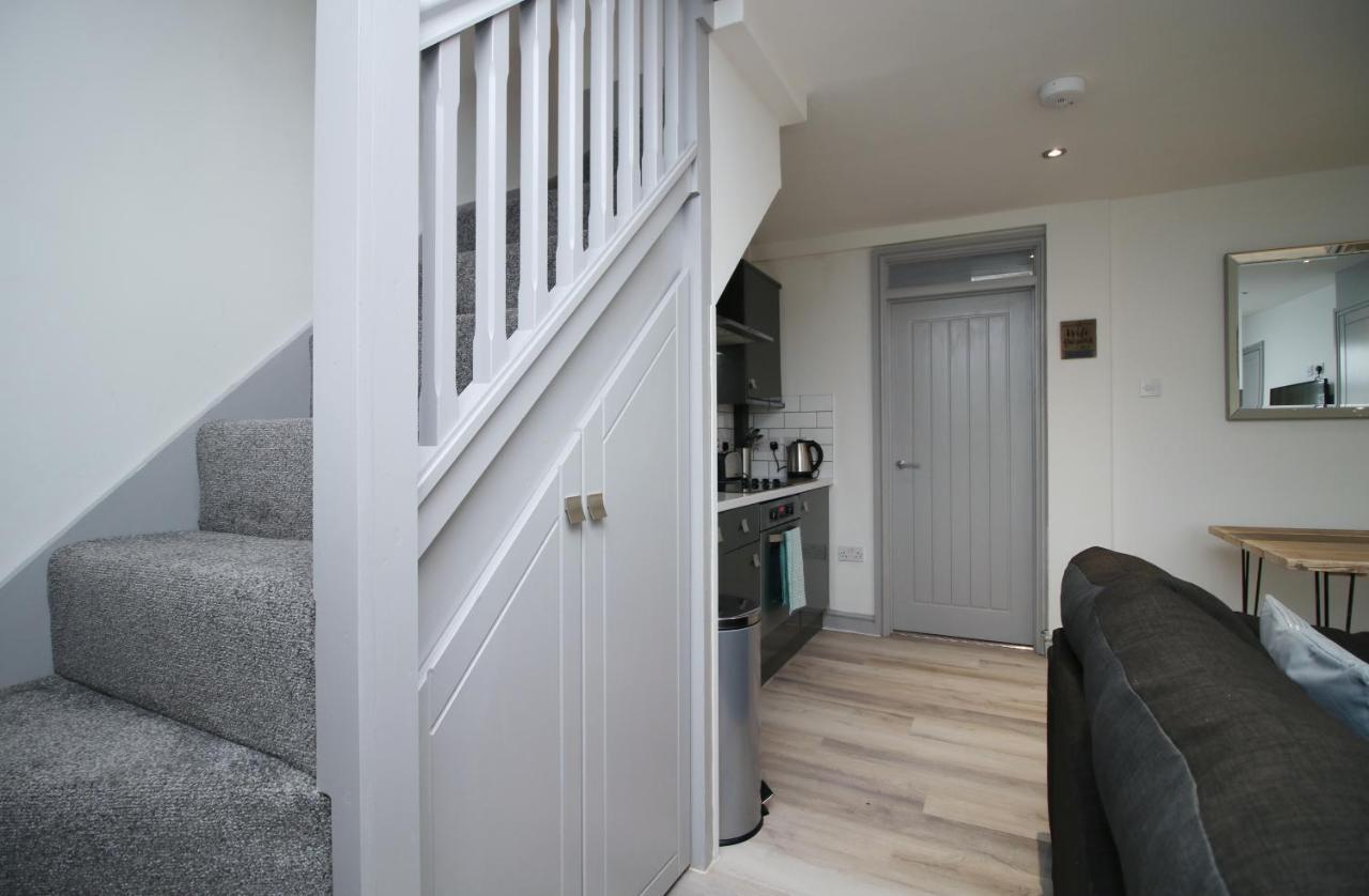 Sleeps 6, Smart Tv'S, Parking Swansea & Morriston Hospital Apartment Екстериор снимка