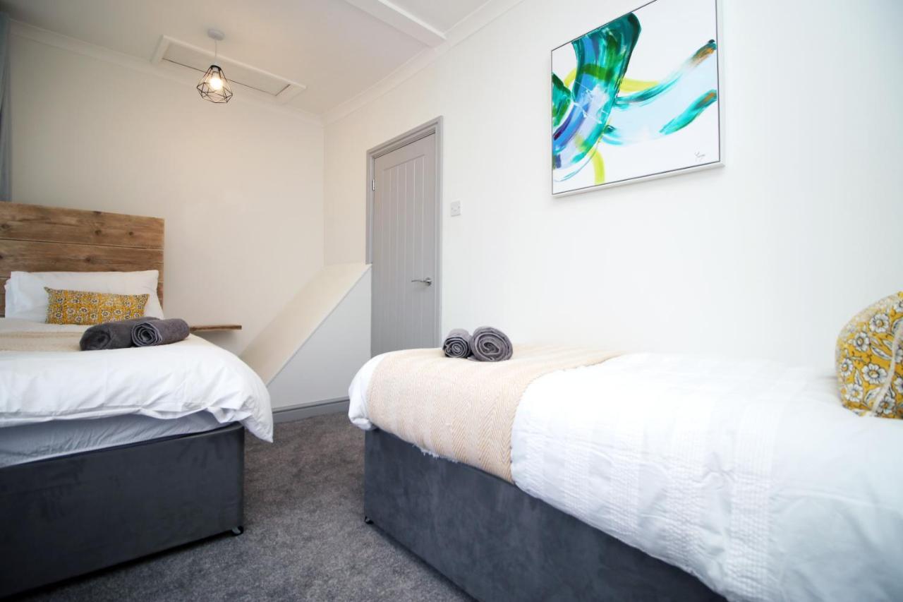Sleeps 6, Smart Tv'S, Parking Swansea & Morriston Hospital Apartment Екстериор снимка