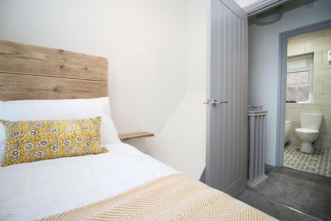 Sleeps 6, Smart Tv'S, Parking Swansea & Morriston Hospital Apartment Екстериор снимка